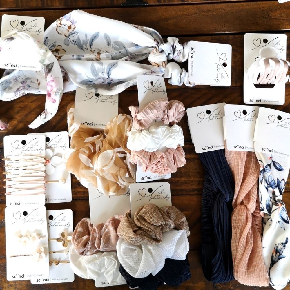Accessory Lot